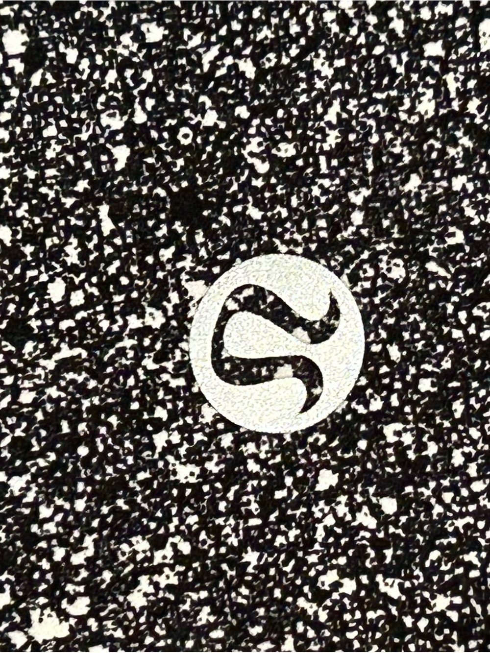 Lululemon Lead The Pack Tight 28"
Luminesce Splatter White Black, Sz 6 - Picture 3 of 8